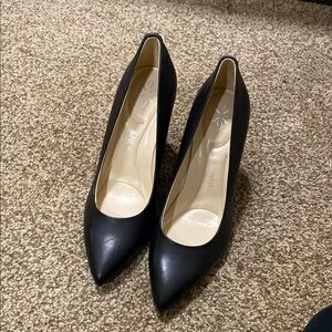 Nine West Black Leather Women's Pumps